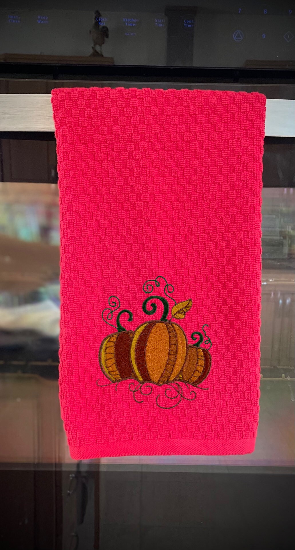Fall Pumpkins Embroidered Kitchen Towel. Beautiful Autumn Decoration. 100% Cotton Towels